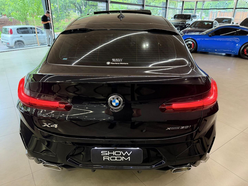 Foto do veículo BMW X4  XDRIVE30I 2025 18.200 KM 399.000,00