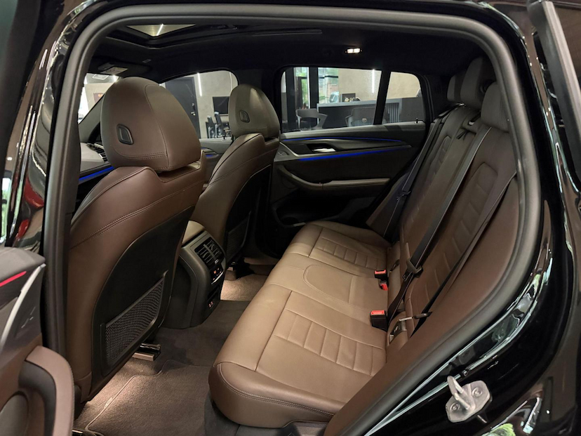 Foto do veículo BMW X4  XDRIVE30I 2025 18.200 KM 399.000,00