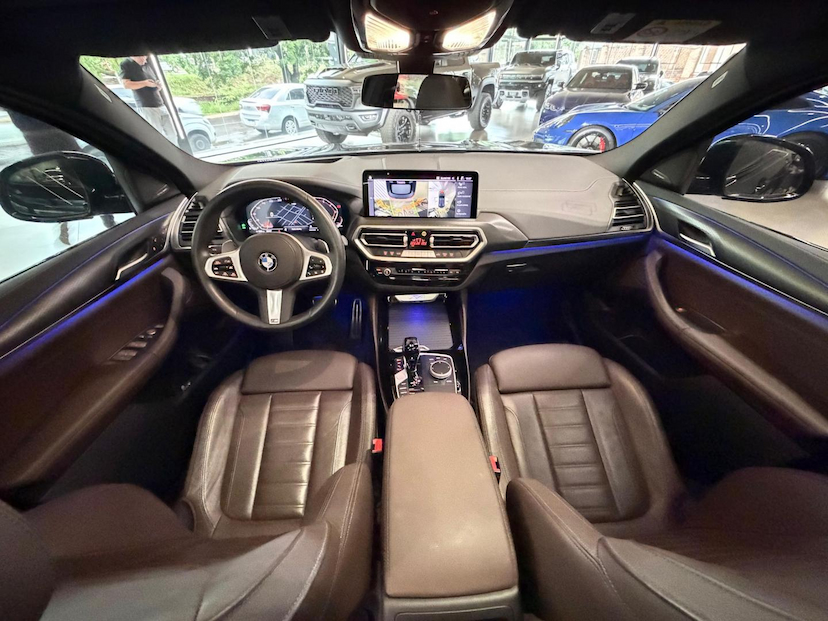 Foto do veículo BMW X4  XDRIVE30I 2025 18.200 KM 399.000,00