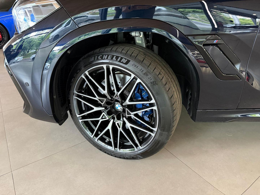 Foto do veículo BMW X6  M COMPETITION 2023 12.200 KM 749.000,00