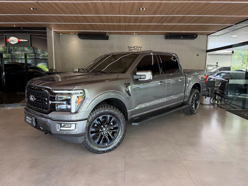 Foto do veículo FORD F-150  FX4 4X4 2024 25.694 KM 480.000,00