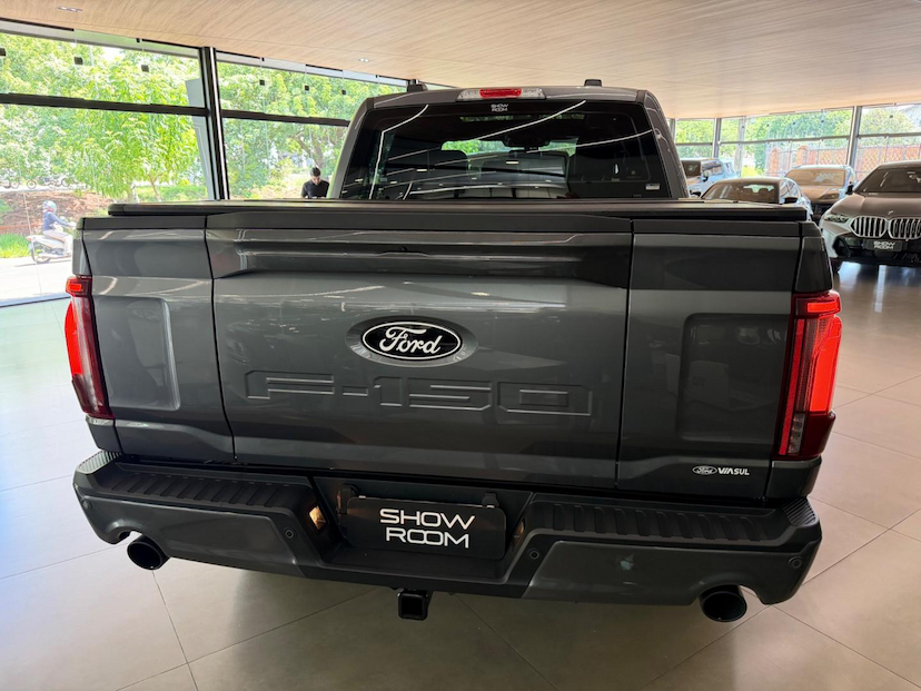Foto do veículo FORD F-150  FX4 4X4 2024 25.694 KM 480.000,00