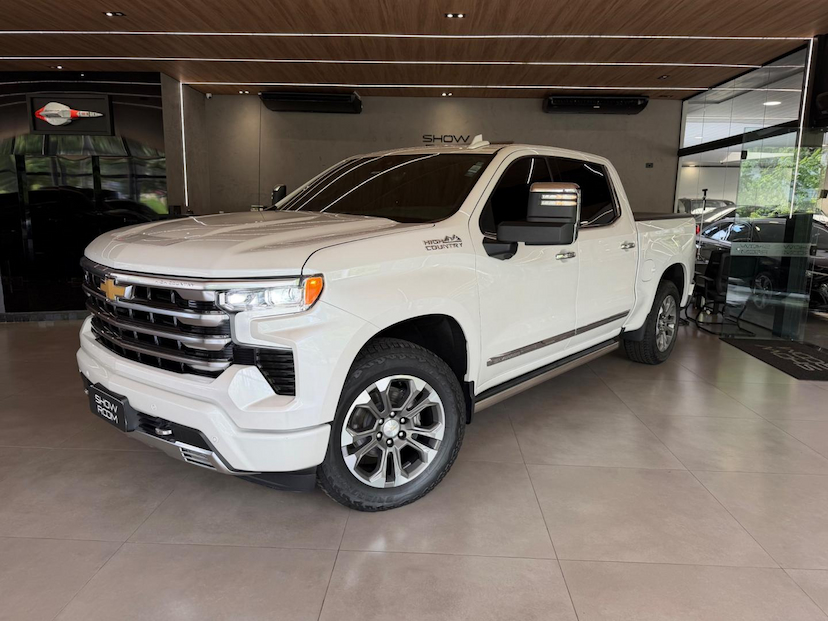 Foto do veículo CHEVROLET SILVERADO  HC 2024 19.543 KM 385.000,00