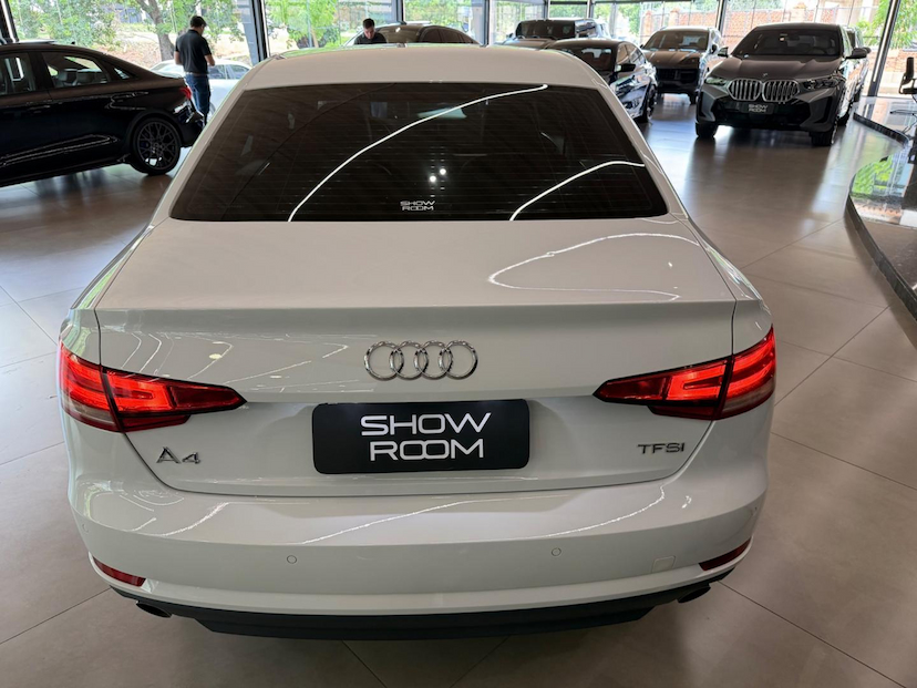 Foto do veículo AUDI A4  2.0TFSI 2018 128.000 KM 89.000,00