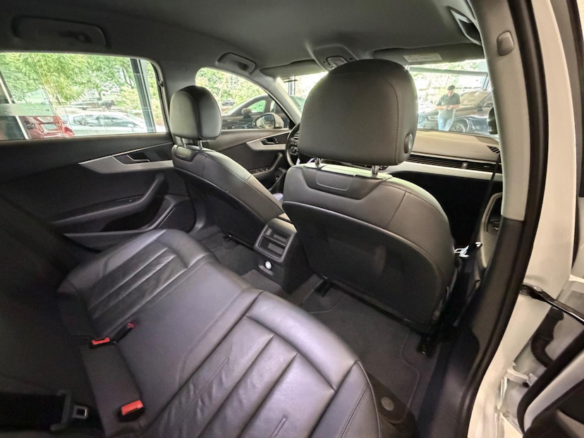 Foto do veículo AUDI A4  2.0TFSI 2018 128.000 KM 89.000,00