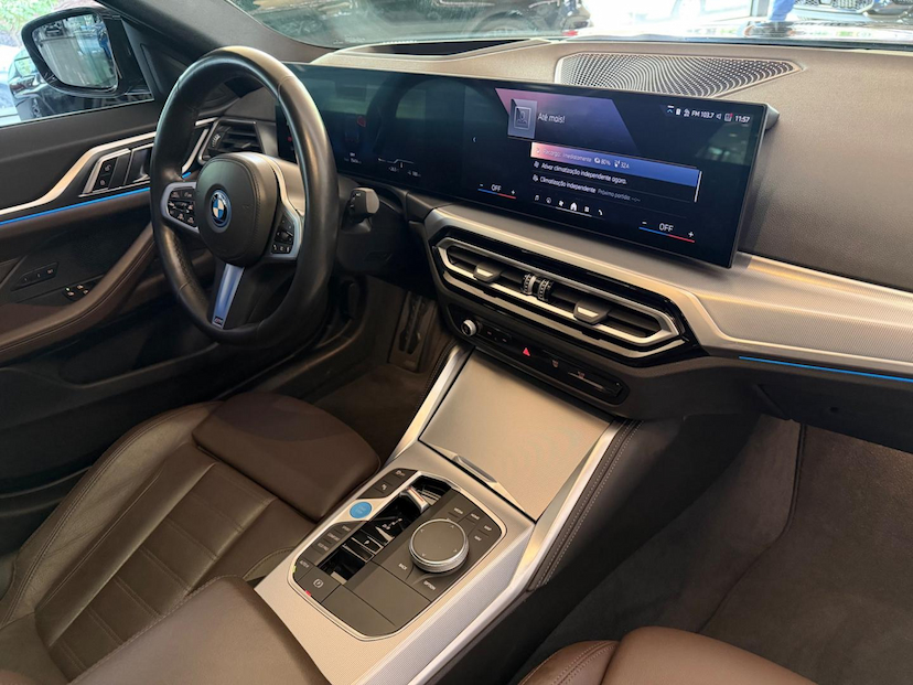 Foto do veículo BMW I4  EDRIVE35 2024 15.414 KM 309.000,00