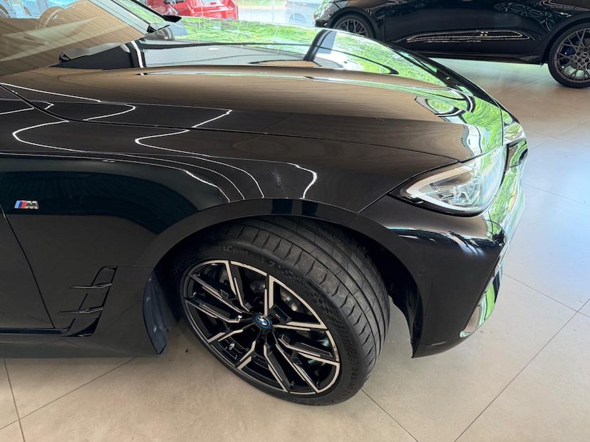 Foto do veículo BMW I4  EDRIVE35 2024 15.414 KM 309.000,00