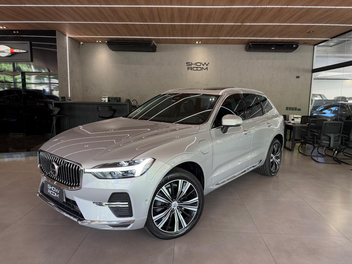 Foto do veículo VOLVO XC60 T8 INSCRIPT 2022/2022 42.851 KM R$ 249.000,00