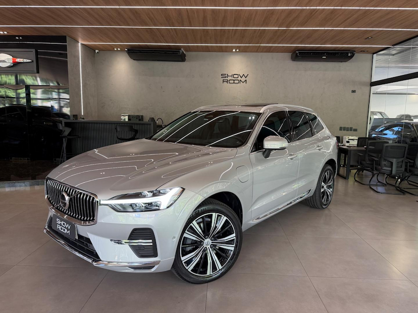 Foto do veículo VOLVO XC60  T8 INSCRIPT 2022 42.851 KM 249.000,00