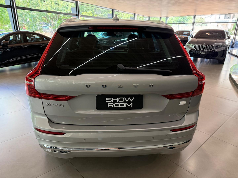 Foto do veículo VOLVO XC60  T8 INSCRIPT 2022 42.851 KM 249.000,00