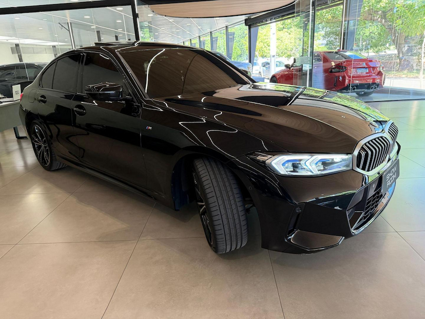 Foto do veículo BMW 320I  M SPORT FLEX 2023 15.500 KM 273.000,00