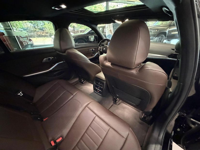 Foto do veículo BMW 320I  M SPORT FLEX 2023 15.500 KM 273.000,00