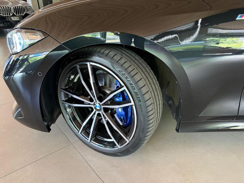 Foto do veículo BMW 320I  M SPORT FLEX 2023 15.500 KM 273.000,00