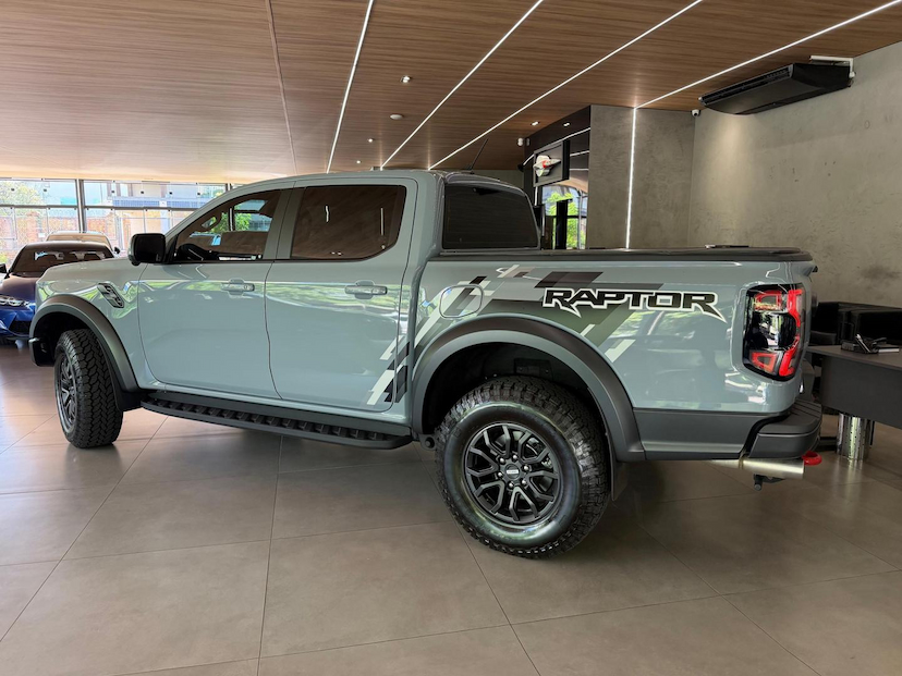 Foto do veículo FORD RANGER  RAPTOR CABINE DUPLA GASOLINA 2025 1.200 KM 470.000,00