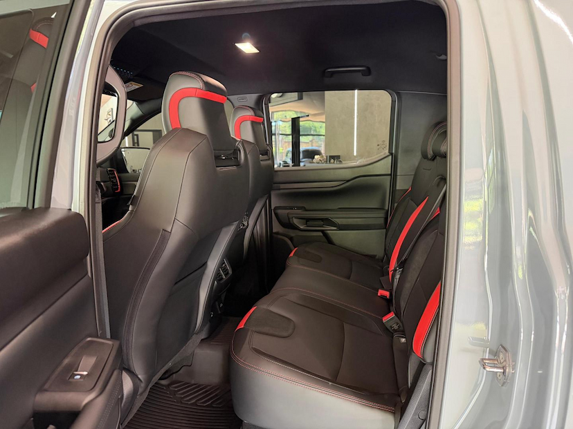 Foto do veículo FORD RANGER  RAPTOR CABINE DUPLA GASOLINA 2025 1.200 KM 470.000,00