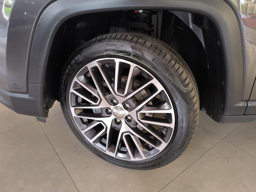 Foto do veículo JEEP COMPASS  LIMITED TF 2022 25.600 KM 134.000,00