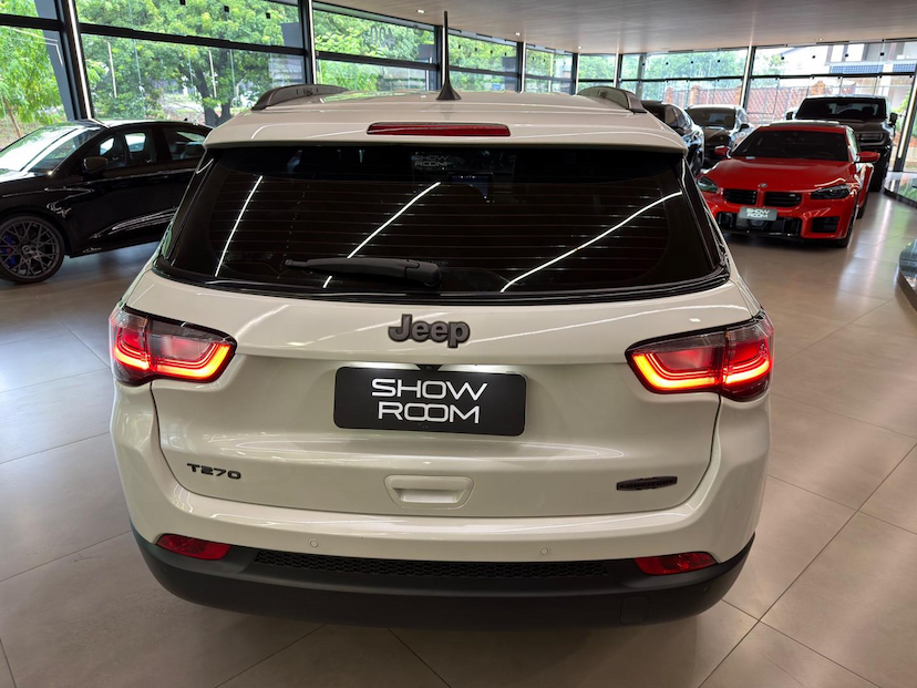 Foto do veículo JEEP COMPASS  LONG TF 2022 48.000 KM 129.000,00