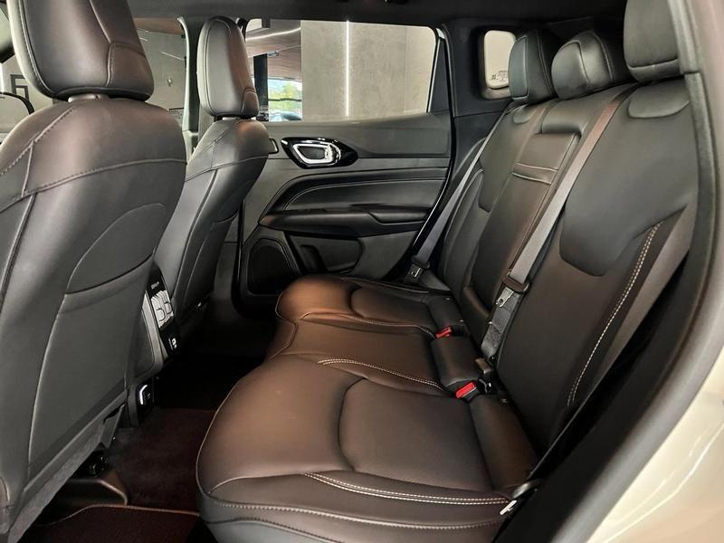 Foto do veículo JEEP COMPASS  LONG TF 2022 48.000 KM 129.000,00