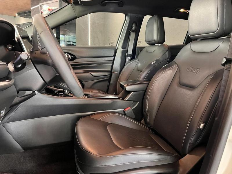 Foto do veículo JEEP COMPASS  LONG TF 2022 48.000 KM 129.000,00