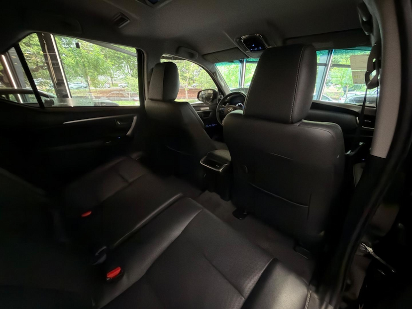 Foto do veículo TOYOTA HILUX  SWSRXA4FD 2023 64.856 KM 310.000,00