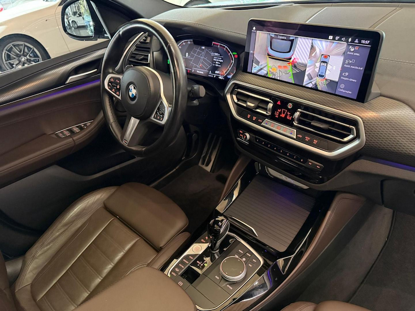Foto do veículo BMW X4  XDRIVE30I 2024 33.900 KM 334.000,00