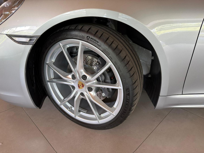 Foto do veículo PORSCHE BOXSTER  2024 4.100 KM 590.000,00
