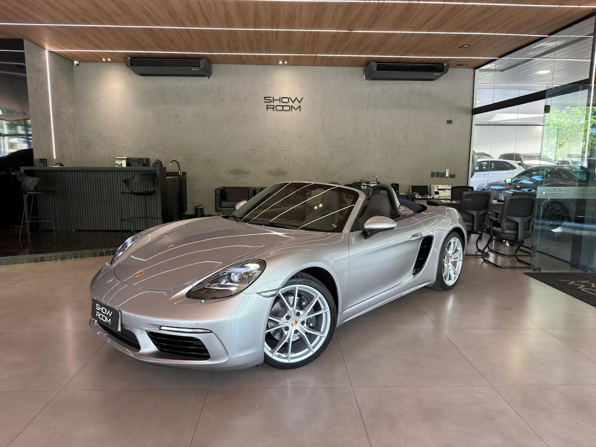 Foto do veículo PORSCHE BOXSTER  2024/2024 3.521 KM R$ 590.000,00