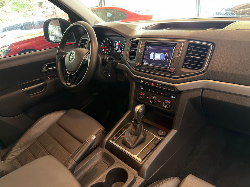 Foto do veículo VOLKSWAGEN AMAROK  V6 HIGH 2023 31.000 KM 219.000,00