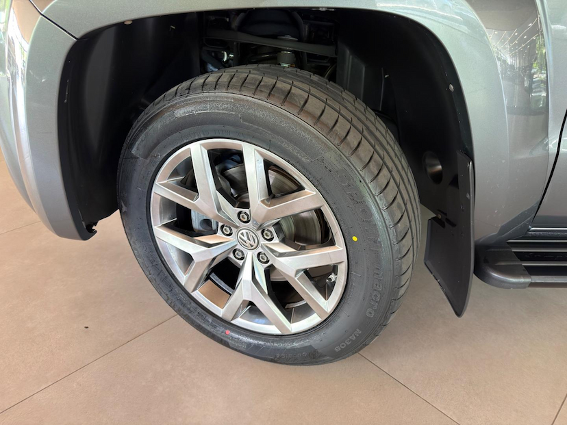 Foto do veículo VOLKSWAGEN AMAROK  V6 HIGH 2023 31.000 KM 219.000,00