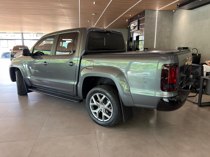 Foto do veículo VOLKSWAGEN AMAROK  V6 HIGH 2023 31.000 KM 219.000,00