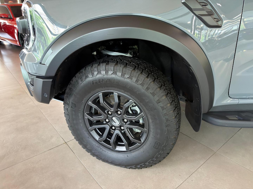 Foto do veículo FORD RANGER  RAPCD3G4A 2024 7.600 KM 520.000,00