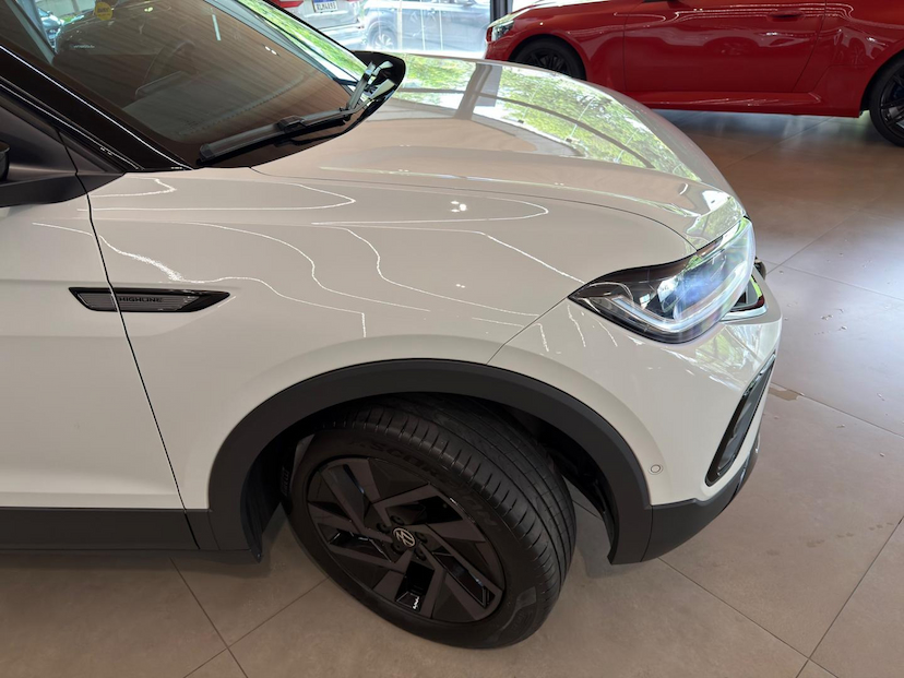 Foto do veículo VOLKSWAGEN T-CROSS T CROSS HL TSI 2025 10.507 KM 155.000,00