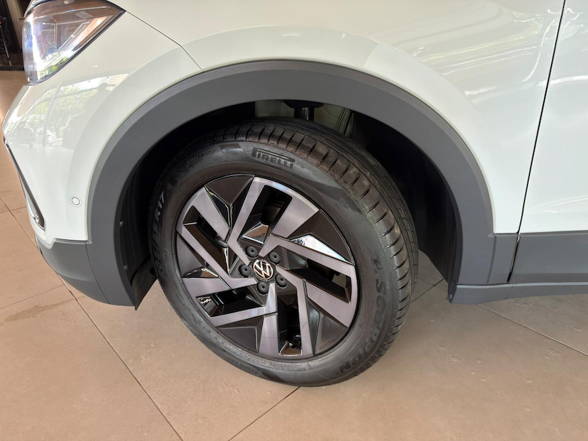 Foto do veículo VOLKSWAGEN T-CROSS T CROSS HL TSI 2025 10.507 KM 155.000,00