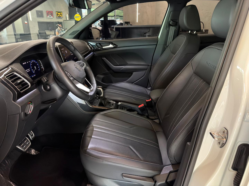 Foto do veículo VOLKSWAGEN T-CROSS T CROSS HL TSI 2025 10.507 KM 155.000,00