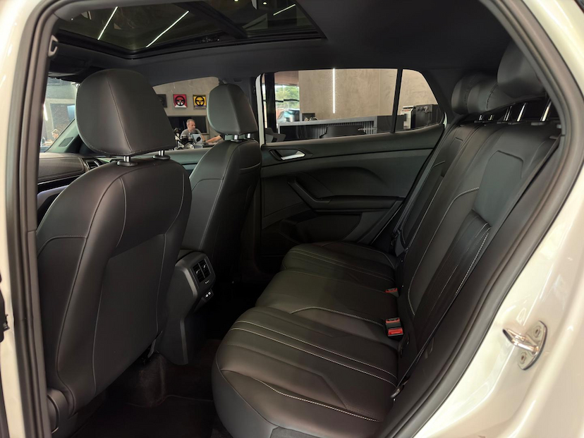 Foto do veículo VOLKSWAGEN T-CROSS T CROSS HL TSI 2025 10.507 KM 155.000,00