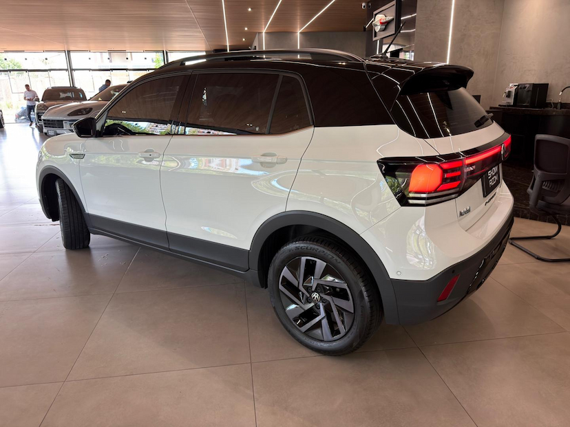 Foto do veículo VOLKSWAGEN T-CROSS T CROSS HL TSI 2025 10.507 KM 155.000,00