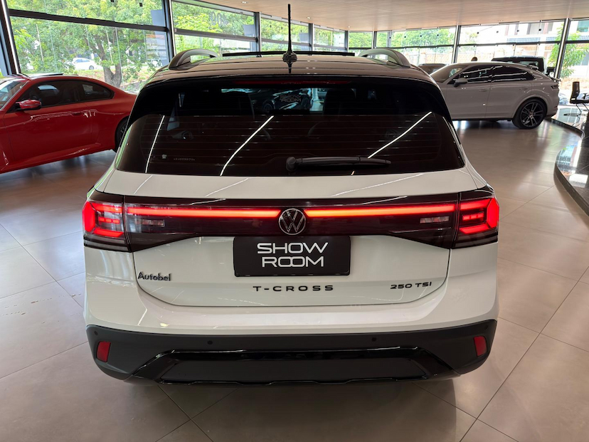 Foto do veículo VOLKSWAGEN T-CROSS T CROSS HL TSI 2025 10.507 KM 155.000,00
