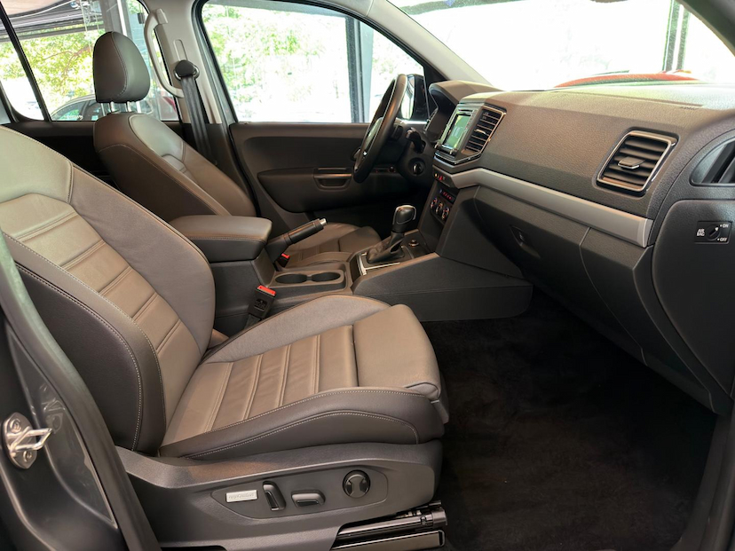 Foto do veículo VOLKSWAGEN AMAROK  V6 HIGH 2023 31.000 KM 219.000,00