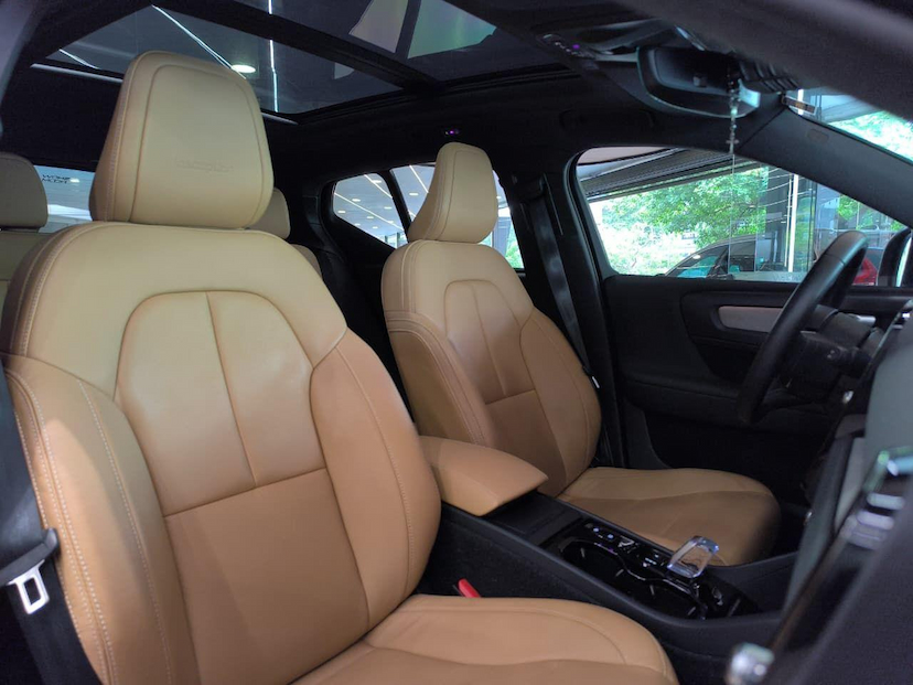 Foto do veículo VOLVO XC40  T4 INSCRIPT 2020 20.500 KM 165.000,00