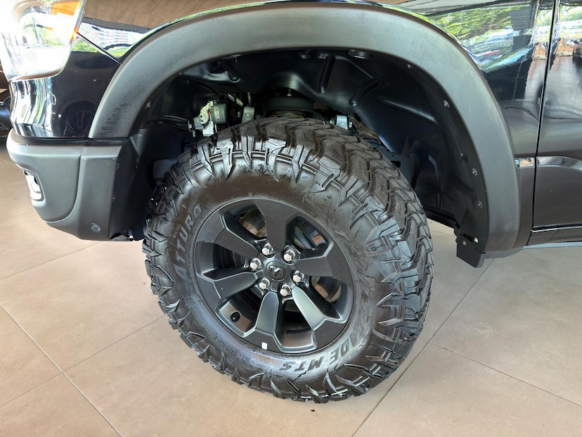 Foto do veículo RAM 1500  REBEL HEMI 2022 52.860 KM 305.000,00