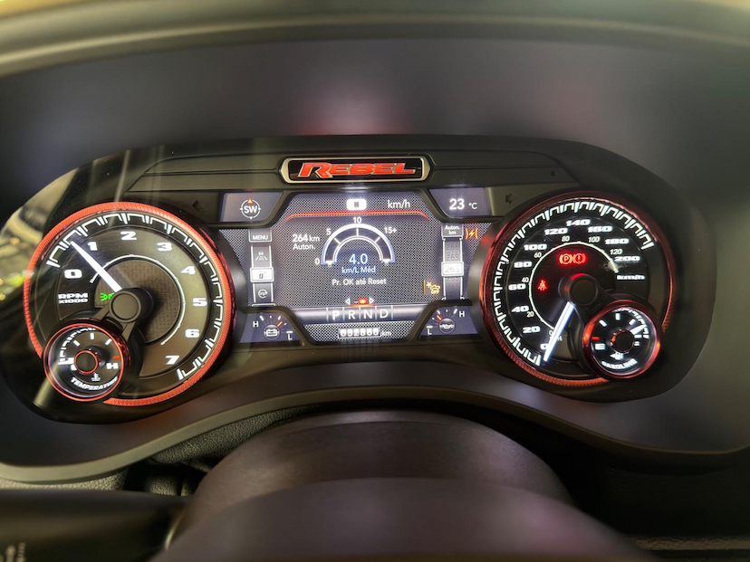 Foto do veículo RAM 1500  REBEL HEMI 2022 52.860 KM 305.000,00