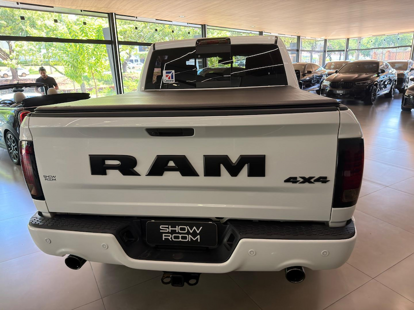 Foto do veículo RAM CLASSIC  LAIE 2023 44.209 KM 255.000,00
