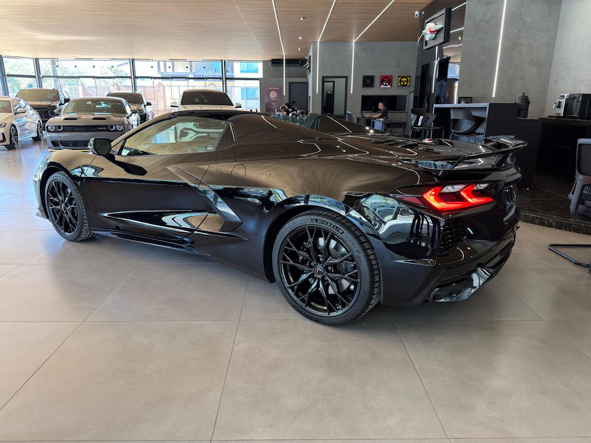 Foto do veículo CHEVROLET CORVETTE  2LT CONVERTIBLE 2026 0 KM 1.290.000,00
