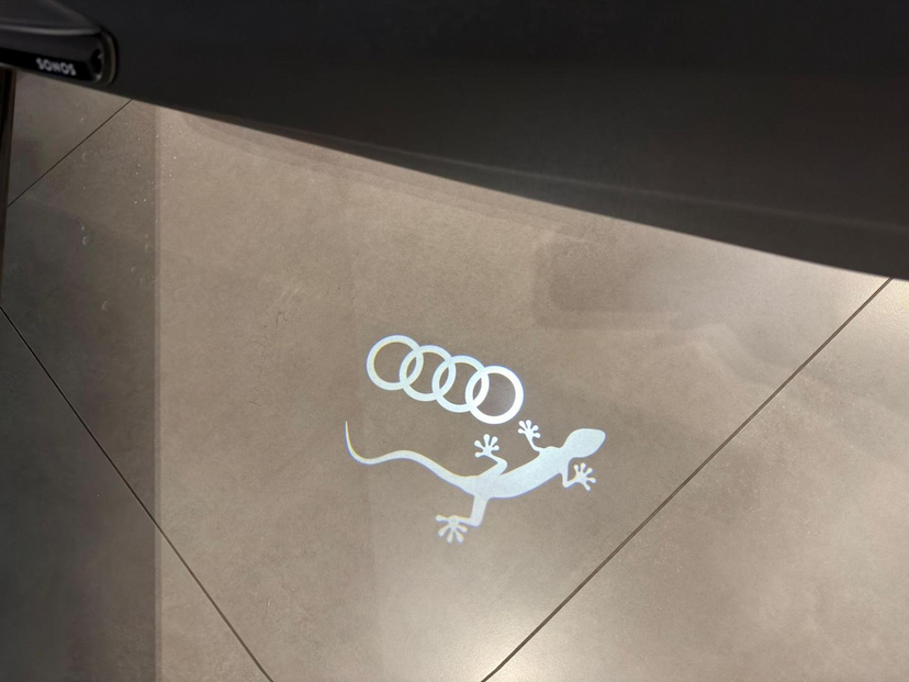 Foto do veículo AUDI Q3  SPB 2.0 TFSI 2023 22.170 KM 229.000,00