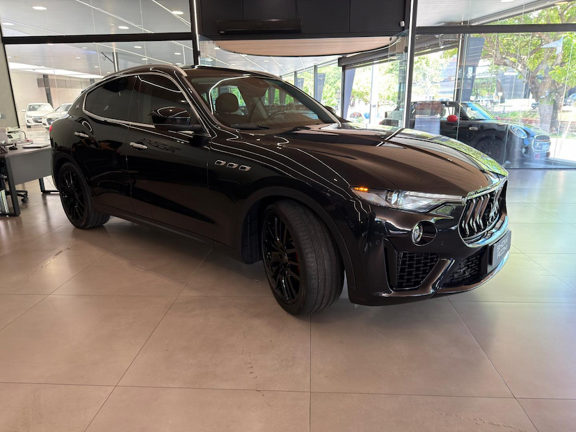 Foto do veículo MASERATI LEVANTE  2021 8.660 KM 599.000,00