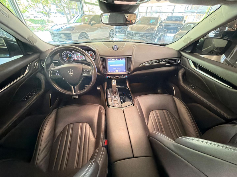 Foto do veículo MASERATI LEVANTE  2021 8.660 KM 599.000,00