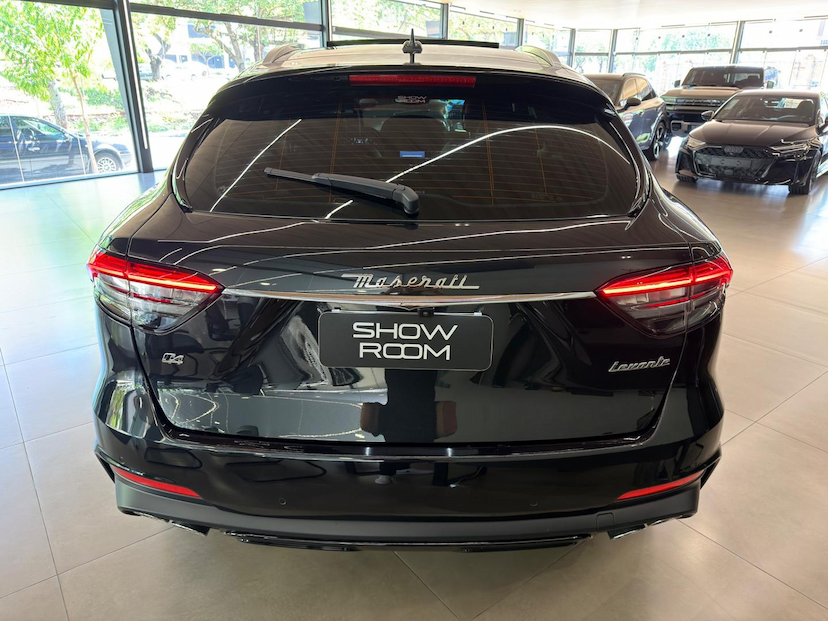 Foto do veículo MASERATI LEVANTE  2021 8.660 KM 599.000,00