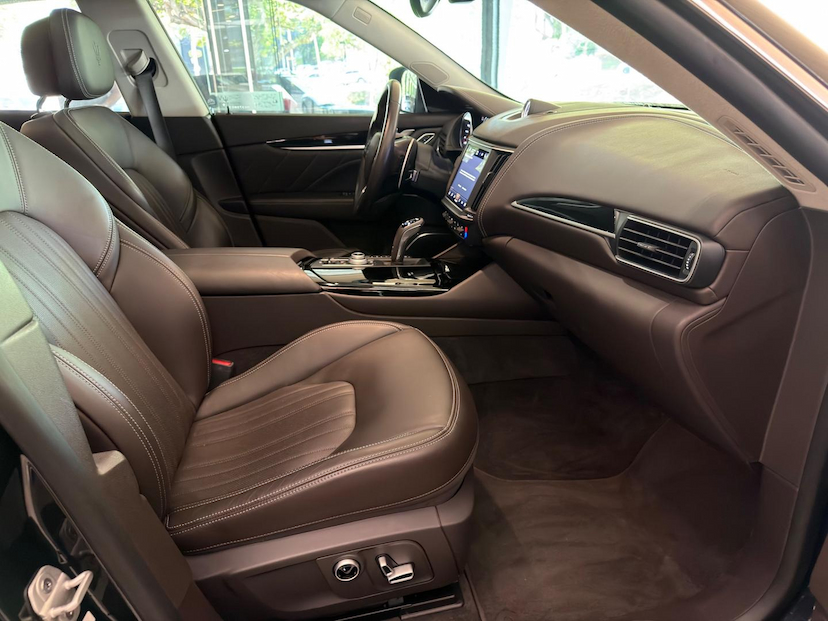 Foto do veículo MASERATI LEVANTE  2021 8.660 KM 599.000,00
