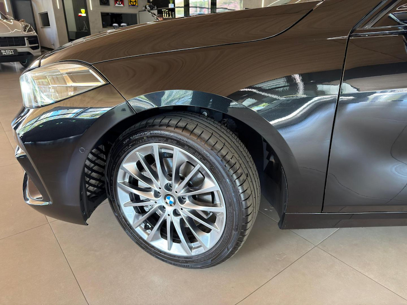 Foto do veículo BMW 118I  2020 42.500 KM 130.000,00