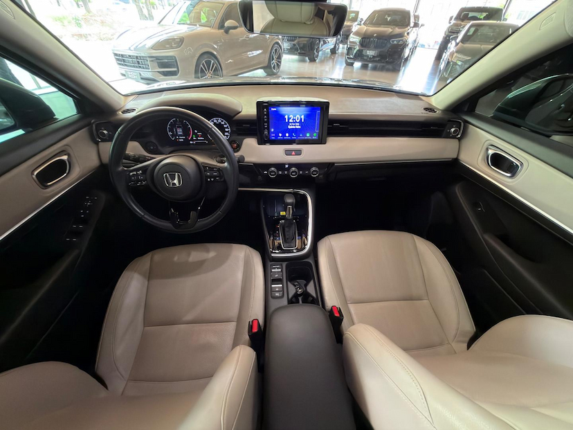 Foto do veículo HONDA HR-V HR-V TOURING 2025 26.300 KM 168.000,00
